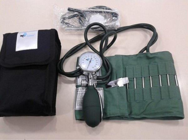 Nimomed Hnk-2T Aneroid Palm Tipi Çift Hortumlu Tansiyon Aleti + Kancalı Steteskop - Image 1