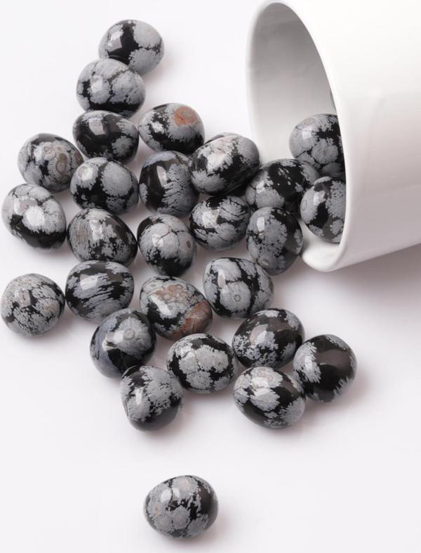 Karlı Obsidyen Doğal Taş Tamburlanmış Parça - Tımbıl - Image 1