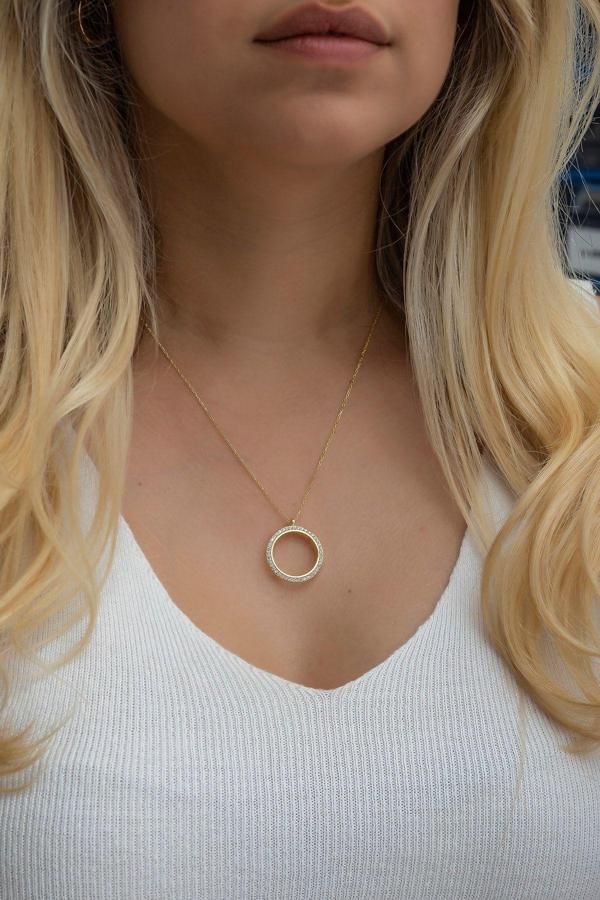 925 Ayar Gümüş Gold Kaplama Çerçeveli Çeyreklik Kolye - Image 1