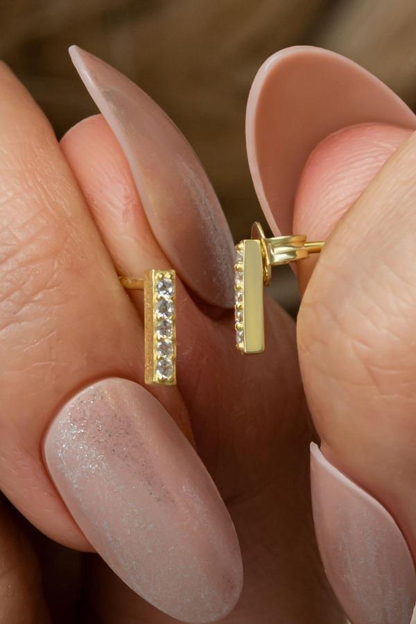 925 Ayar Gümüş Gold Kaplama Minimal Çubuk Küpe - Image 1