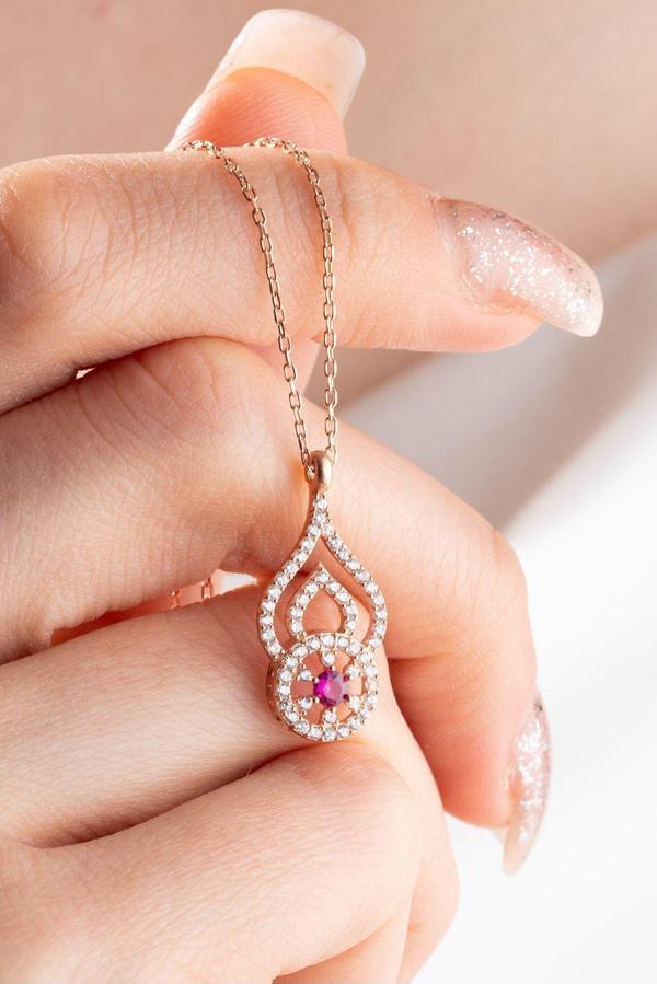 925 Ayar Gümüş Kırmızı Yuvarlak Zirkon Taşlı Tasarım Kolye - Image 1