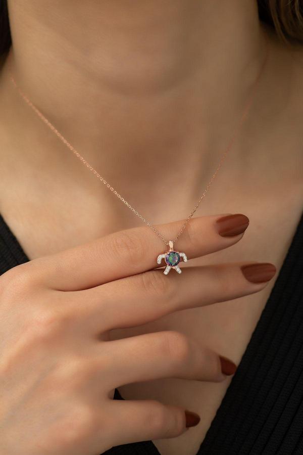 925 Ayar Gümüş Mistik Topaz Taşlı Minik Kaplumbağa Kolye Kadın Gümüş Kolye - Image 1