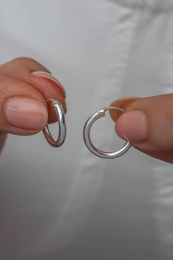 925 Ayar Gümüş Rodyumlu 12 mm Minik Halka Küpe - Image 1