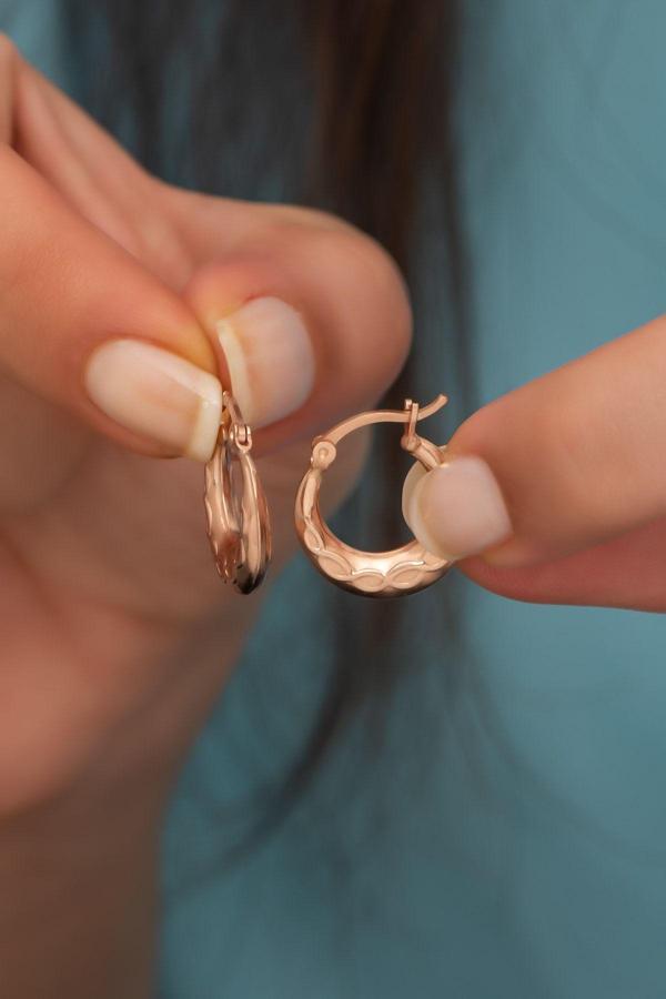 925 Ayar Gümüş Rose  Sonsuzluk Desenli Şarnel Küpe - Image 1