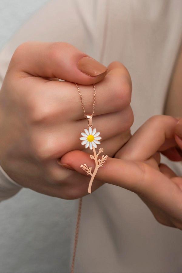 925 Ayar Gümüş Rose Dalında Papatya Kolye - Image 1