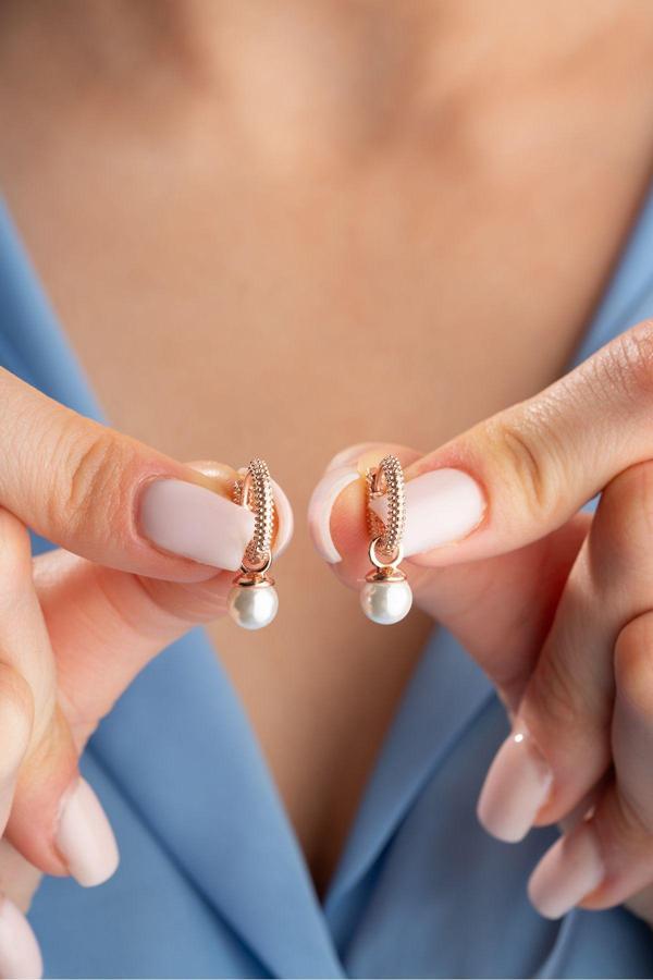 925 Ayar Gümüş Rose Kaplama 10 mm Sallantılı İnci Küpe - Image 1