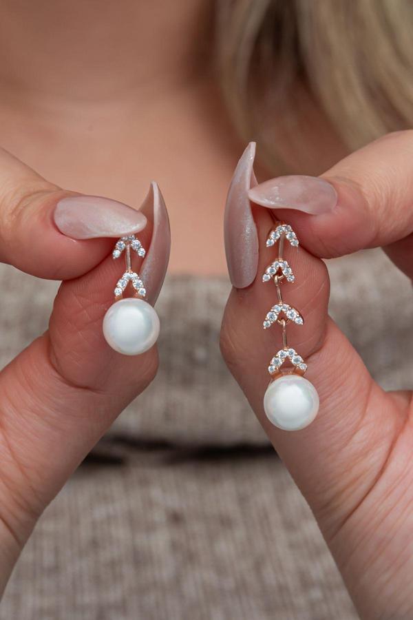 925 Ayar Gümüş Rose Kaplama Sallantılı İncili Küpe - Image 1