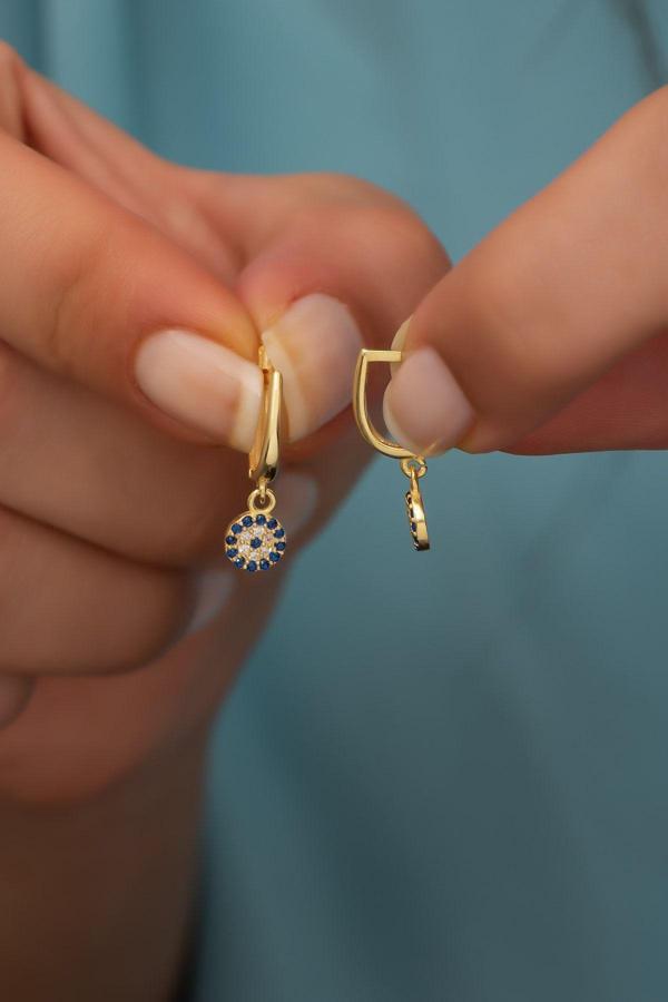 925 Ayar Gümüş Sallantılı Minik Nazar Küpe - Image 1