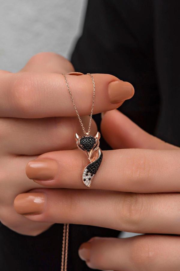 925 Ayar Gümüş Siyah Taşlı Tilki Kolye - Image 1