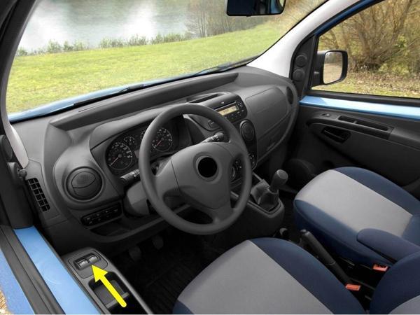 Citroen Nemo 2008-2017 Sol Ön Cam Düğmesi Çiftli Çerçeveli 735518654 - Image 1