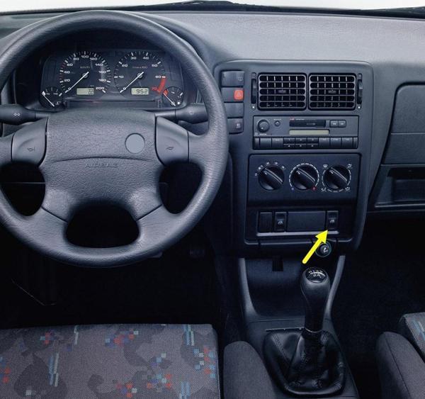 VW Polo HB 1994-1999 Sağ Ön Kapı Cam Açma Düğmesi Tuşu 191959855 - Image 1