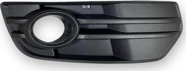 Audi Q5 2009-2012 Ön Tampon Sağ Sis Çerçevesi Kapağı 8R0807682A - Image 1