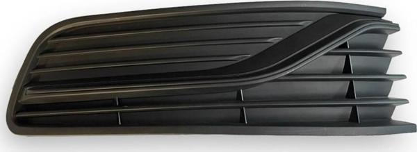 VW Polo 2015-2017 Ön Tampon Sağ Sis Kapağı Sissiz Siyah 6C0853666 - Image 1