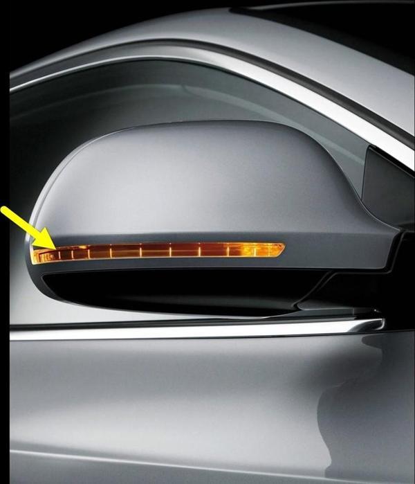 Audi A3 2009-2012 Sağ Dış Dikiz Aynası Sinyal Lambası 8K0949102A - Image 1