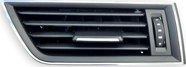 Skoda Superb 3 2015-2019 Ön Konsol Sağ Hava Izgarası Krom 3V0819702D - Image 1
