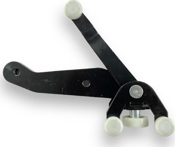 VW Caravelle T5 2004-2010 Sağ Elektrikli Kapı Alt Sürgü 7H0843398AB - Image 1