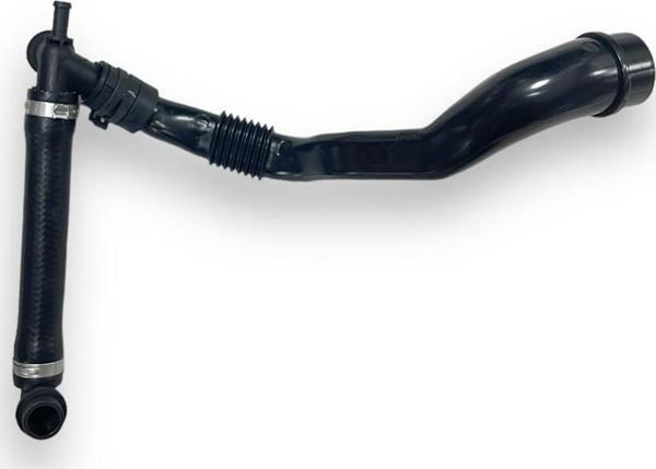 VW Passat B5.5 2003-2005 1.6 Üst Kapak Hava Alma Borusu 06B103217AB - Image 1