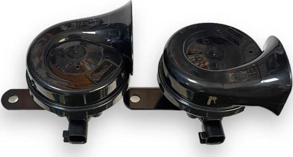 Opel Corsa D 2007-2014 Korna Takımı Çiftli Bas Tiz Oval Soket - Image 1