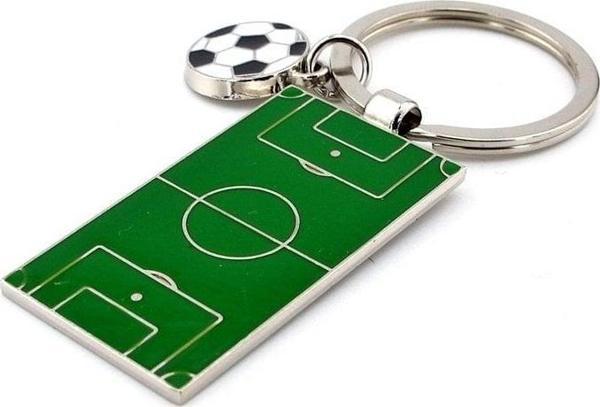 Futbol Sahası Ve Topu Futbolcu Metal Anahtarlık Kc939 - Image 1