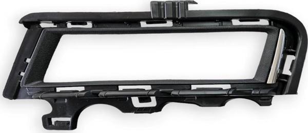VW Golf 7 2013-2017 Ön Tampon Sol Sis Farı Çerçevesi Kromlu 5G0853211E - Image 1