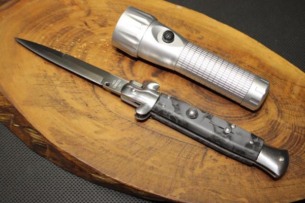 24.5 cm İtalyan Füme Stiletto Çakı Led Fener Hediyeli - Image 1