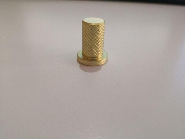 Furnipart Düğme Kulp, Çekmece Kulp, Altın Renkli Kulp - Image 1