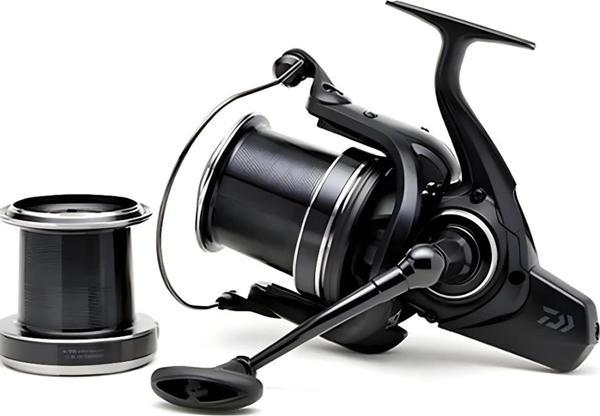 Daiwa Emblem 23 45SCW 5000C QD Surf Olta Makinesi - Image 1