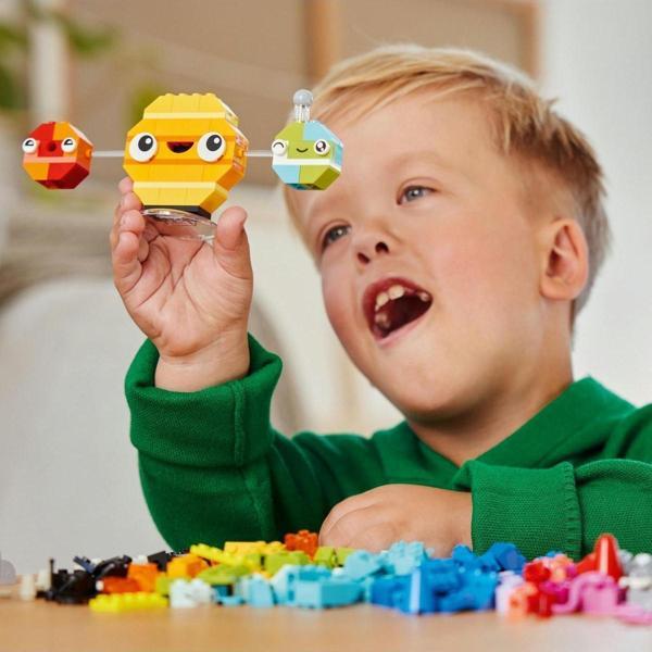 LEGO ® Classic Yaratıcı Uzay Gezegenleri seti 11037 (450 Parça) - Image 1