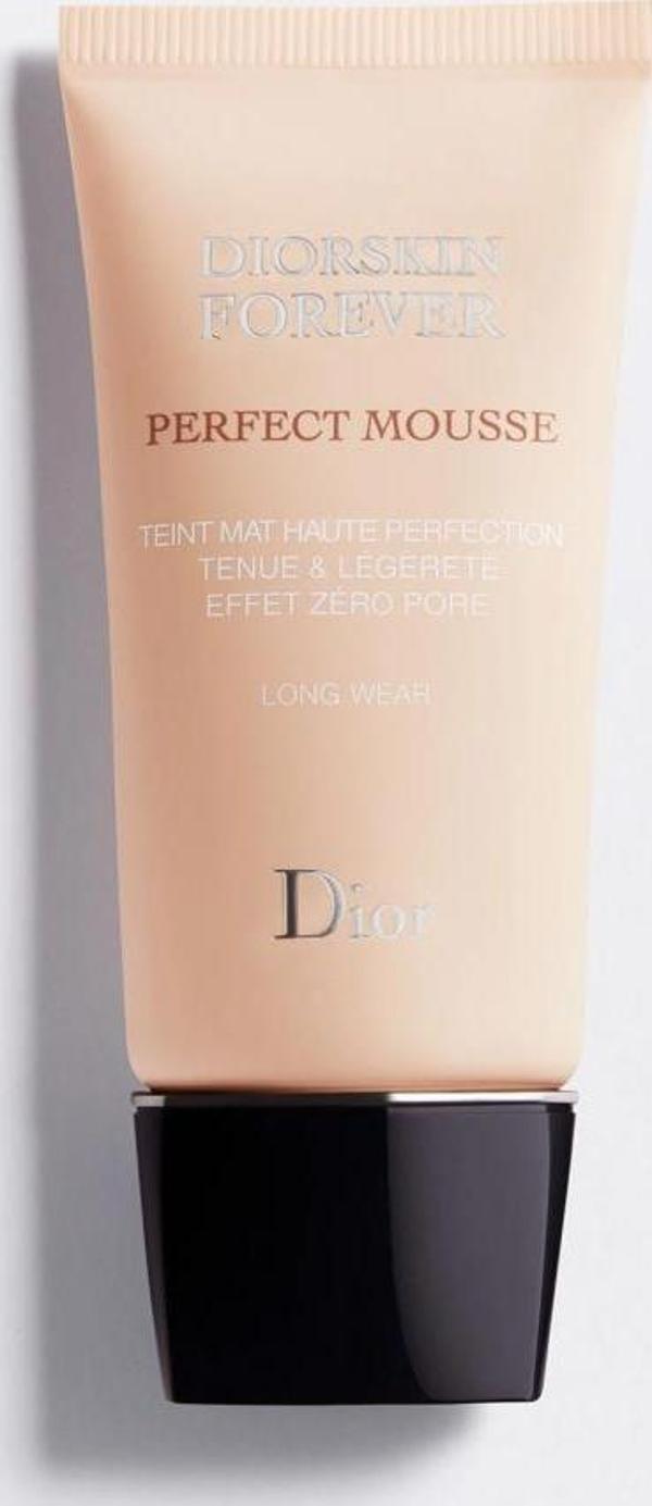 Dior Diorskin Forever Perfect Mousse Fondöten 30 Medium Beige - Image 1