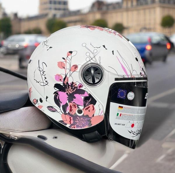 Sway 715 Şeffaf Vizörlü Yarım Motosiklet Scooter Kaskı S Beden Iris White Pink - Image 1