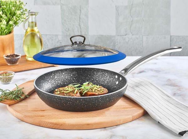 Granit Tava 26 CM Mavi Silikon Kapaklı - Image 1
