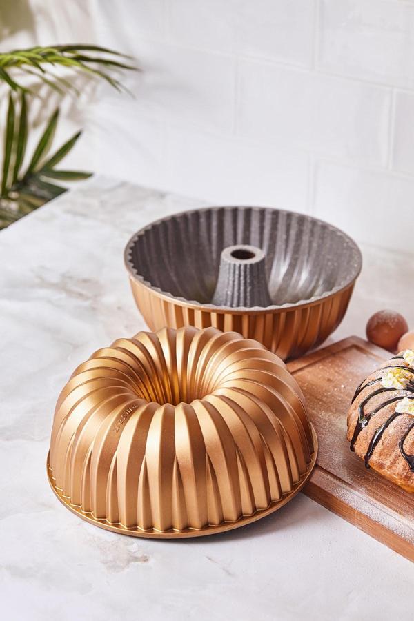 Emsan Griss Hardstone 24 cm Döküm Kek Kalıbı Gold - Image 1