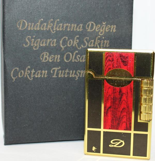 Kişiye Özel Dupont Tarz Çelik Gövde Çakmak (Gold-Siyah-Kırmızı) - Image 1