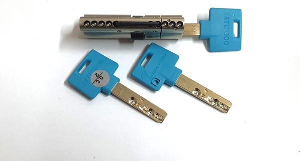 Mul-T-Lock Mtl600 Interactive Yüksek Güvenli Tuzaklı Çelik Takviyeli Barel 71M 3 Anahtar - Image 1