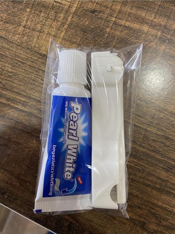 Sarı Buklet Otel 100 Adet Otel Tipi Seyahat Tipi Diş Seti Jelatinli Katlanır Diş Fırçası + Diş Macunu 10 Ml - Image 1