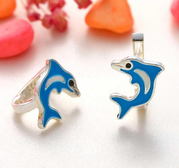 Gümüş Mavi Yunus Balığı Çocuk Küpesi - Image 1