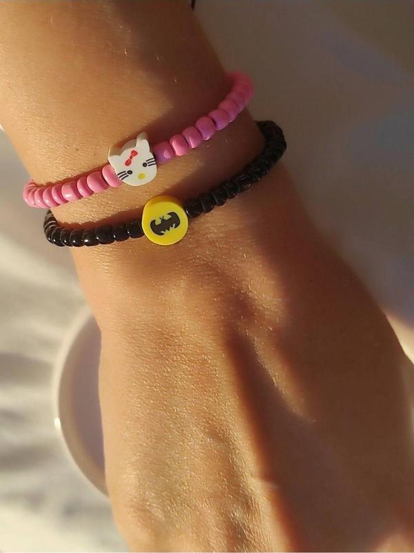 Amabel Jewelerys Batman Ve Hello Kitty Figürlü 2'li Bileklik - Image 1