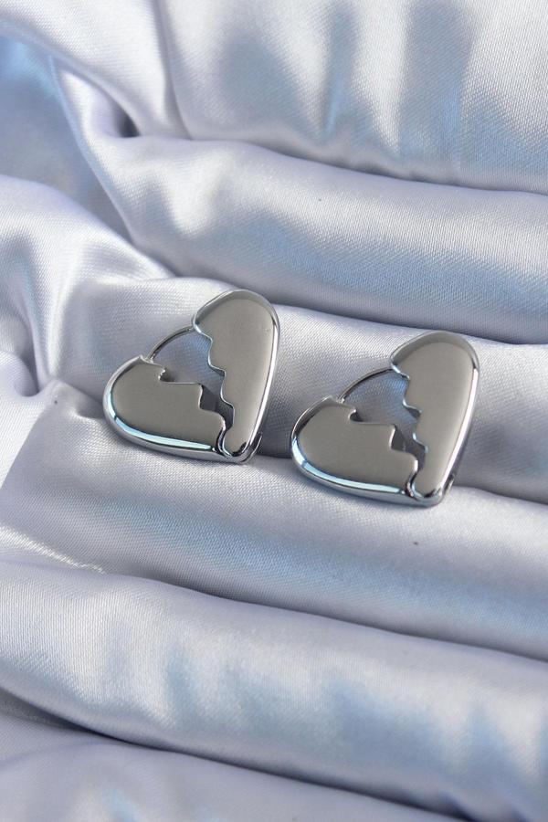 Gümüş Renk Kırık Kalp Model Pirinç Kadın Küpe - TJ-BKP8083 - Image 1