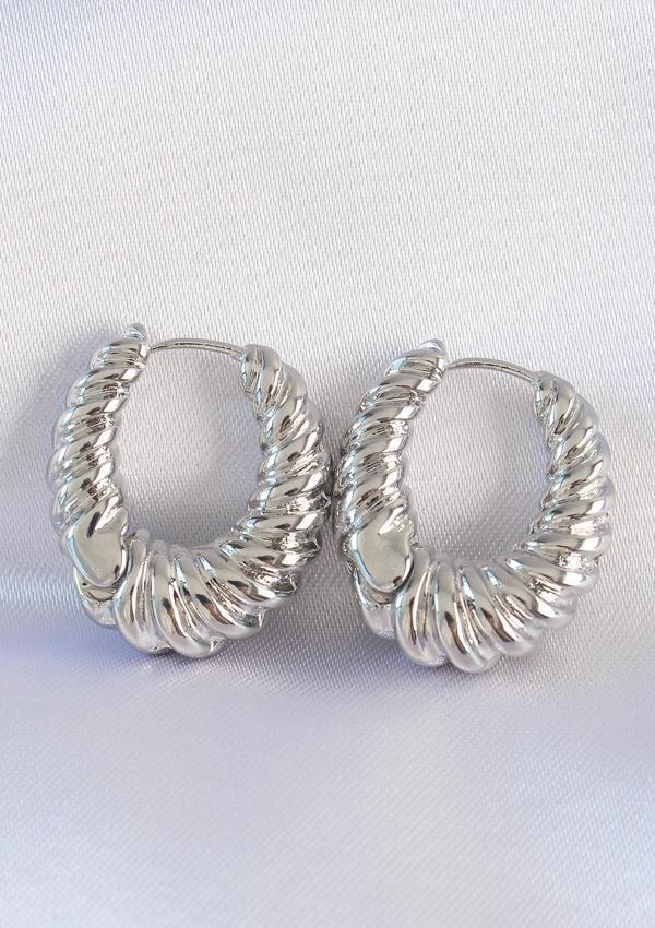 Pirinç Gümüş Renk Tırtık Detay Bombeli Halka Küpe - EBJ240601W24748 - Image 1