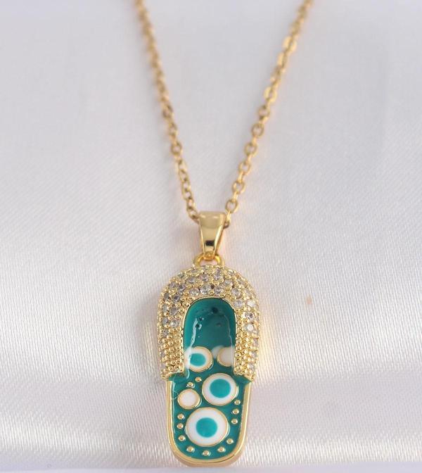 316L Çelik Zincir Zirkon Taşlı Altın Renk Nazarlı Terlik Tasarımlı Kolye - EBJ240601W24640 - Image 1