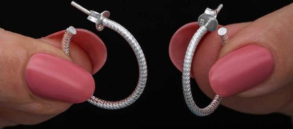 Gümüş Kalemli Halka Kadın Küpe - Image 1