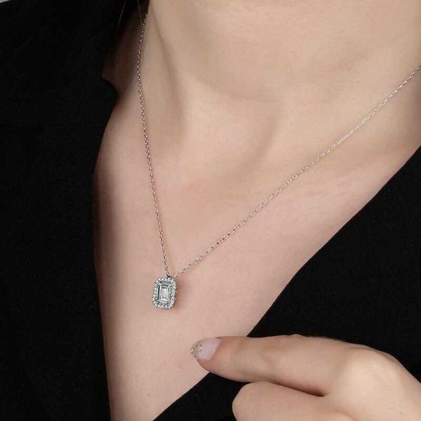Swarovski Taşlı Gümüş Baget Bayan Kolye - Image 1