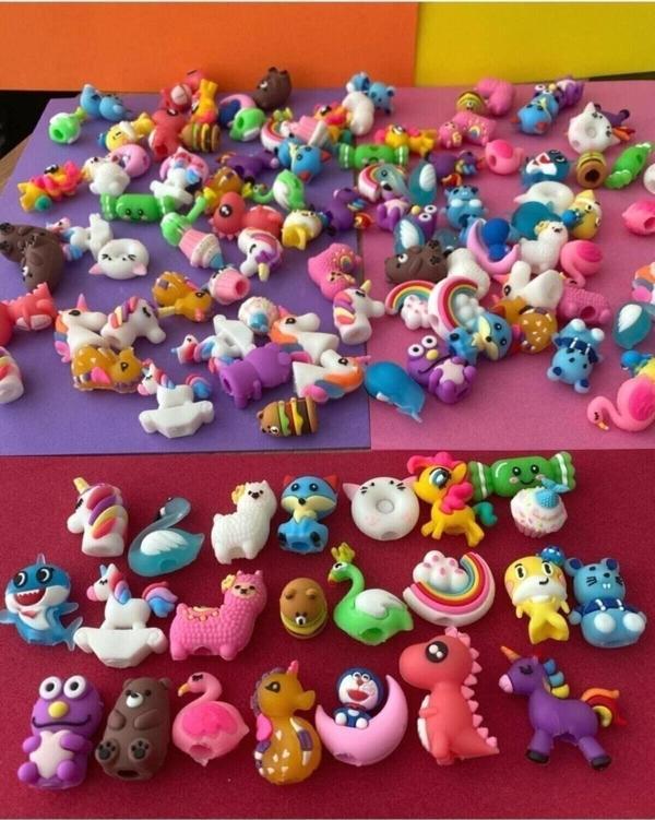 Can Çocukların Sevdiği Değişik Figürlerle Dolu Mix Silikon Kalem Başlıkları (2 Adet) - Image 1