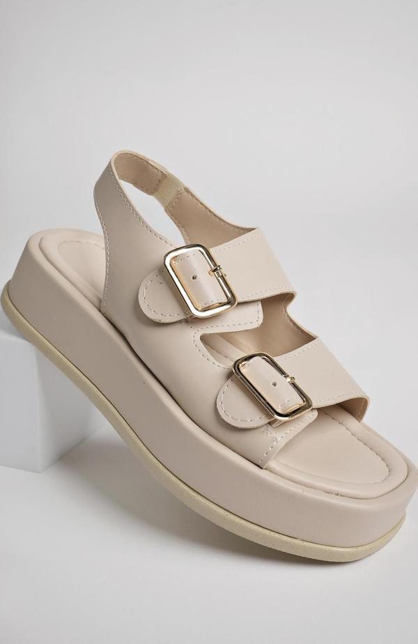 Muggo WANDA Garantili Dolgu Topuklu Çift Bantlı Toka Detaylı Lastikli Kadın Sandalet - Image 1