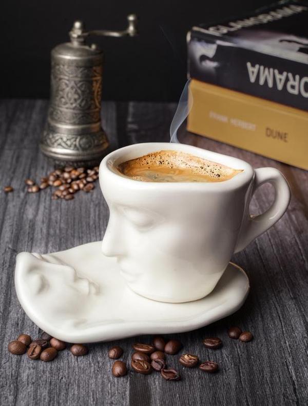 Mithra Life 110 ML Yüz Şekilli Seramik Beyaz Türk Kahvesi Fincan Takımı MIT1079 - Image 1