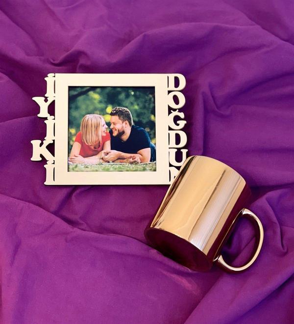 İyiki Doğdun Fotoğraf Standlı Mdf Gold Çerçeve Ve Gold Kupa Set - Image 1