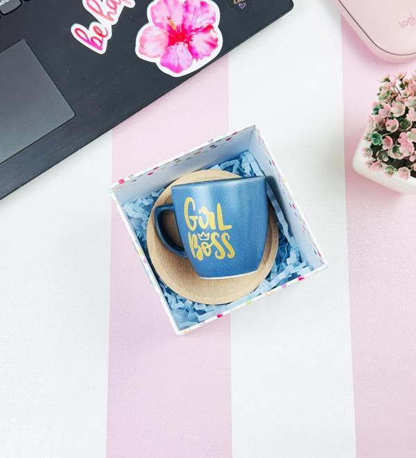 Özel Kutulu Girl Boss Ahşap Tabaklı Türk Kahvesi Fincanı - Image 1