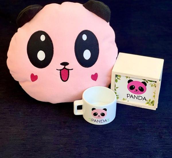 Pembe Panda Tasarımlı Kutulu Kupa Ve Yastık Set - Image 1