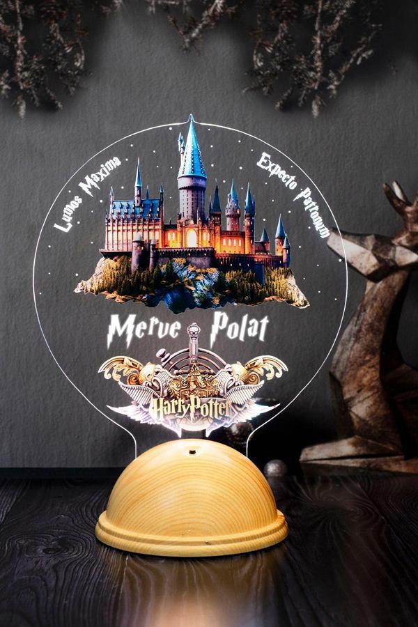 Sevgi Lambası Harry Potter Hogwarts Figürlü Dekoratif Hediye, İsimli Hogwarts Hediyesi Renkli Baskılı Led Lamba - Image 1