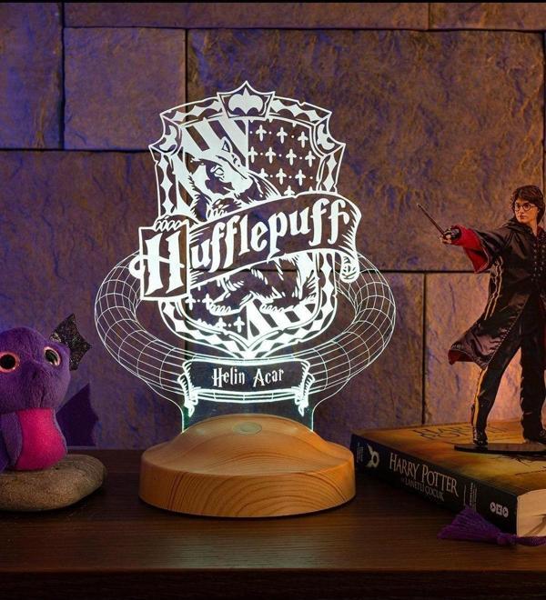 Sevgi Lambası Harry Potter Hediyesi Hogwarts Hufflepuff Binası 3 Boyutlu Led Lamba, Hufflepuff Hediyesi - Image 1
